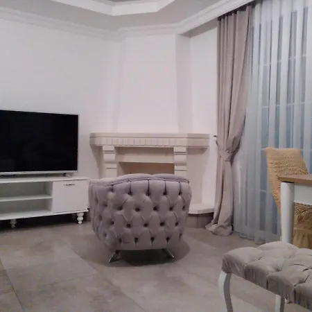 Cheerful And Cozy 3 - Bedroom With Pool Вилла