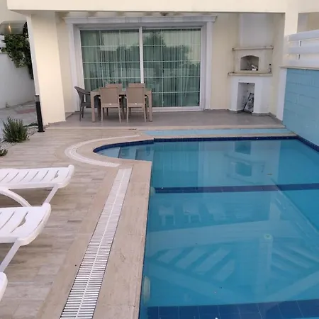 Villa Cheerful And Cozy 3 - Bedroom With Pool